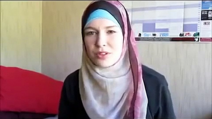 Former Model Converts to Islam - Amazing Story-MP4  480p