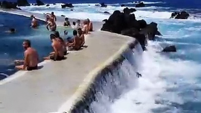 Ilha da Madeira tem uma das piscinas naturais mais lindas e espetaculares do mundo.