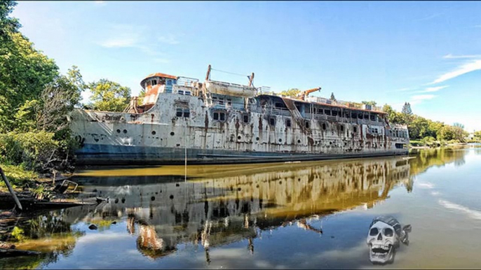 Amazing abandoned old cruise ship Russia 2016. Ghost ships at sea. Haunted vehicles