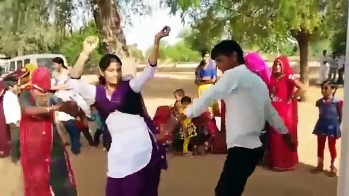 Desi Girls hot dance | Indian Hot dance | Village girl Dance | Marwadi DJ Dance | Rajasthani Dance