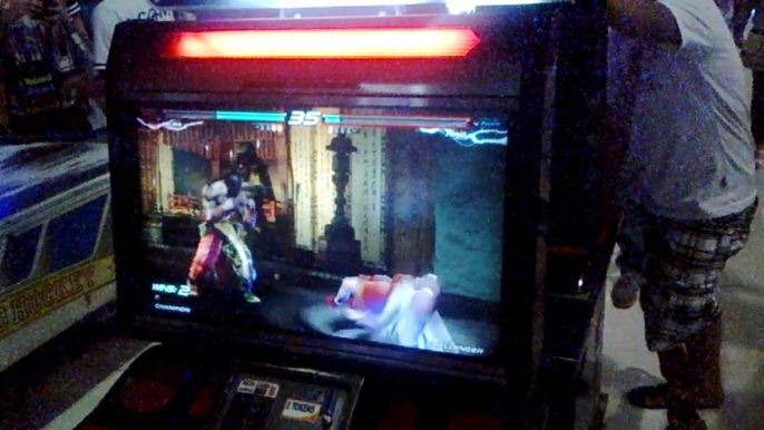 Tekken 6 BR @ G-Mall - Alisa vs Feng 01