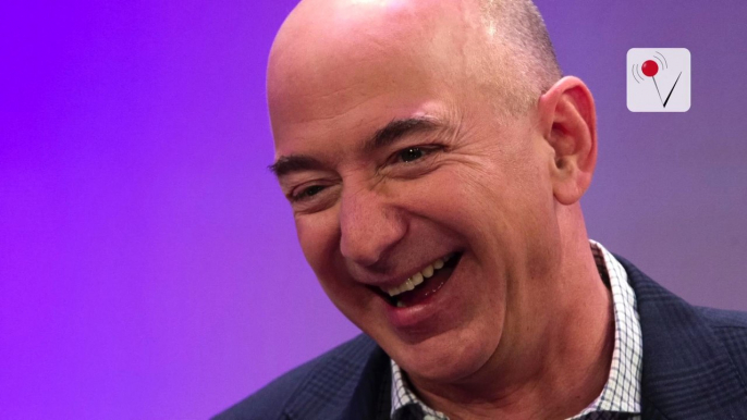 Jeff Bezos Just Did This to Warren Buffett's 15-Year Forbes Reign
