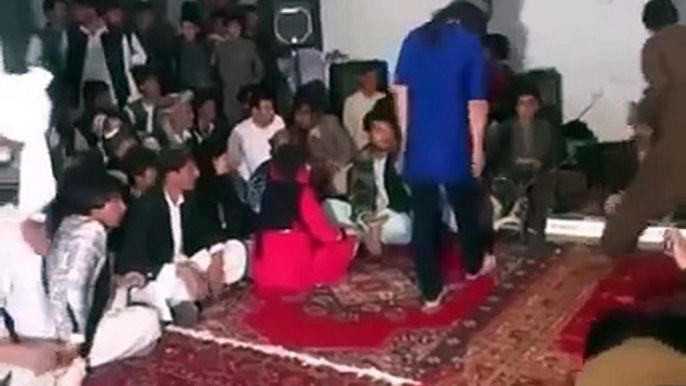 Peshawar pathan girl mast dance on pashto song