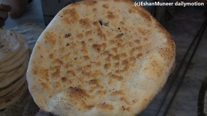 Tandoori Naan & Roti | Clay Oven Baked Flat Breads | Oven Fresh Bread | Lahore Street Food II