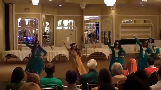 Mehndi Dance of Gorgeous Hot  Girls  Pakistani Wedding  Best Weddings in pakistan