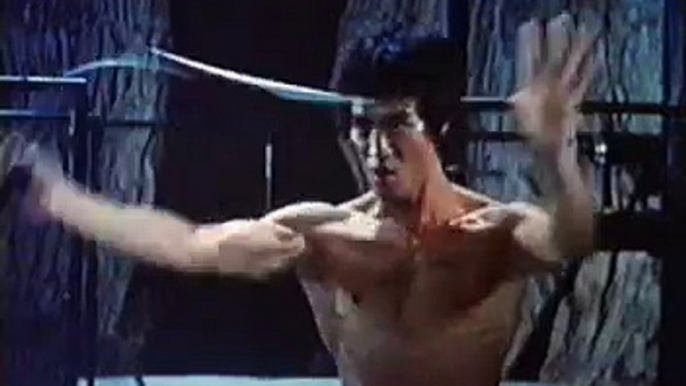 Bruce Lee - nunchaku scene