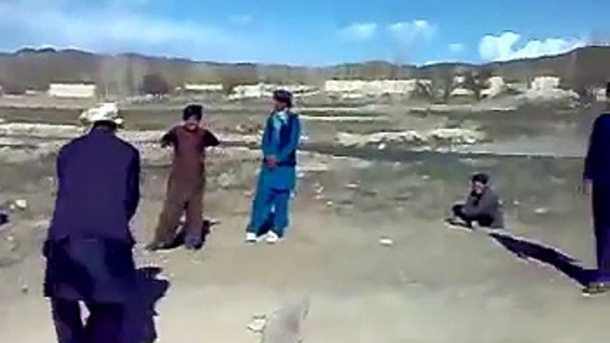 Pashto funny video clip - funny pathan playing cricket