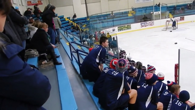 Huge fight after ref hits high school hockey player-q_DhkdHGXos