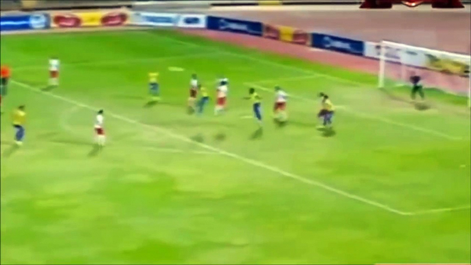 Egyptian goalkeeper`s save outside the penalty area stays unpunished _ Egypt League