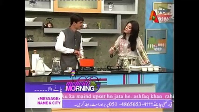 Famous Pakistani Chai Wala Arshad Khan making Chai in Live Show