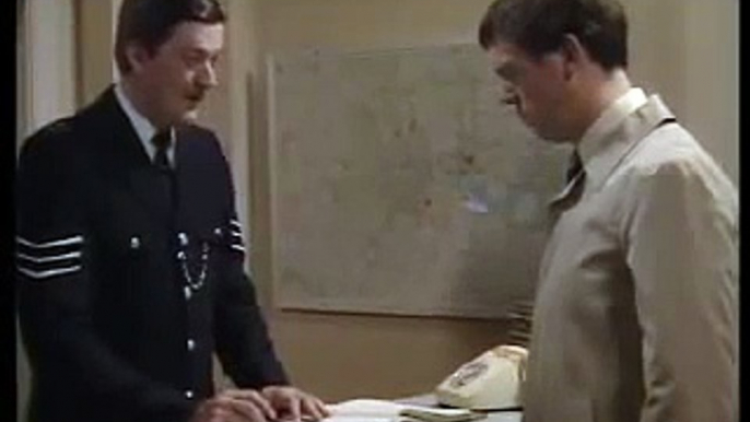 Funny Hugh Laurie & Stephen Fry comedy sketch! Your name, sir? - BBC