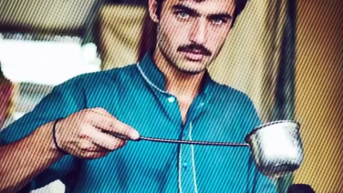 Pakistani tea seller Arshad Khan is now international media