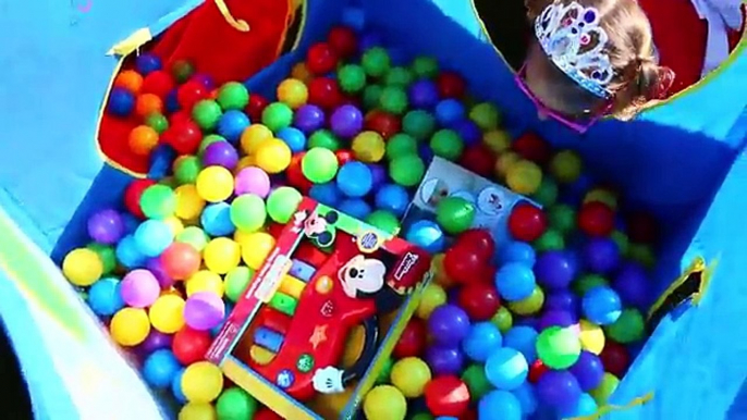 Giant Surprise Toys Mickey Mouse Play House & Tunnel + HUGE Ball Pit Minnie Mouse Toys DisneyCarToys