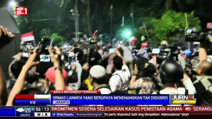 Bentrok Depan Istana Negara Akibat Provokasi Salah Satu Ormas