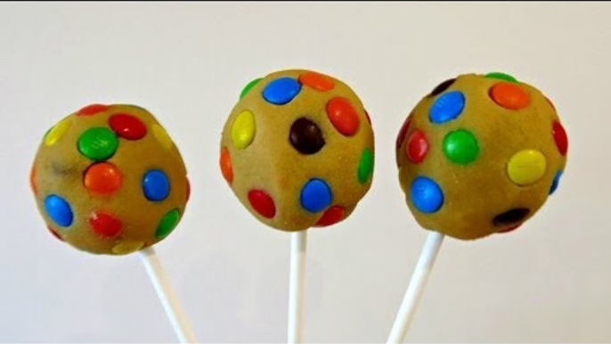 MINI M&M COOKIE DOUGH CAKE POPS