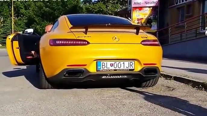 Mercedes Amg Gt S Vs Jaguar F Type Svr Acceleration 0 250km H & Exhaust Sound