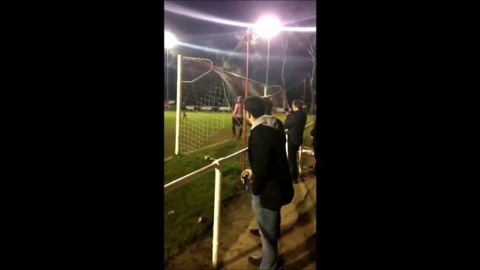 Marquer un penalty en mode gros fourbe bien vicieux... Mais ça marche