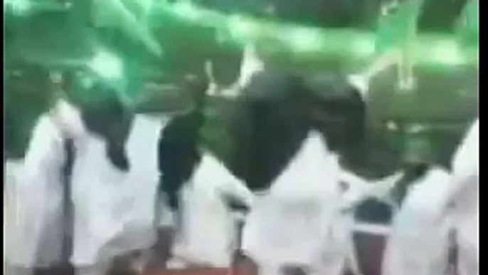 Maulana Ilyas Qadri Ka Madni Dance Tamam Madni Bhaiyo ke Liye      barelvi maulana ilyas qadri dance