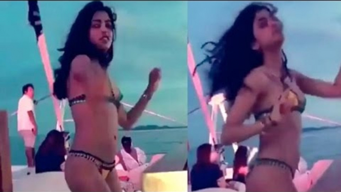 Amitabh Bachchan's Grand Daughter Navya Naveli Nanda's Hot Bikini Dance