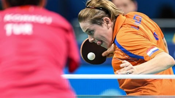 Amazing diving shot from Kelly van Zon | Table Tennis Rio 2016 Paralympic Games