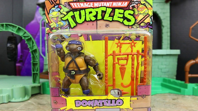 Teenage Mutant Ninja Turtles Classic Vintage Donatello 1988 Toy vs TMNT Donnie Fighting Review