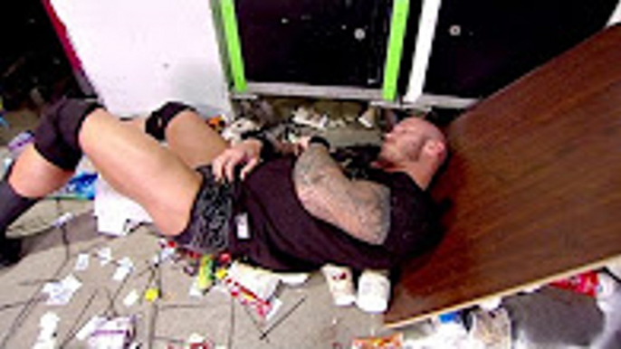 Shane Mcmahon attack Randy Orton,See Whats happen after Randy Orton attack Stephanie & Shane Mcmahon