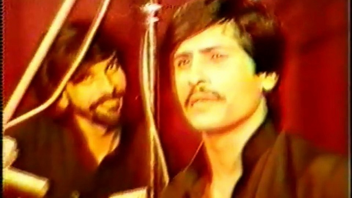 Main Sharabi Hoon Mujhe Pyar Hai Live Old Video - Attaullah Khan Essakhailvi