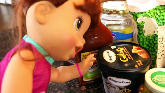 Baby Alive Will It Smoothie & WORST POOP DIAPER EVER! Gross Poop on Baby Doll Lucy by DisneyCarToys