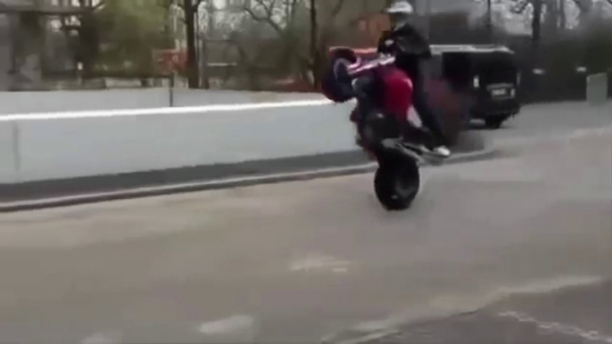 Girl Funny Bike Ride _ Best funny bike stunt Fails _ Bike Ride Fails _ Funny Videos-1cDPwfXBMTI