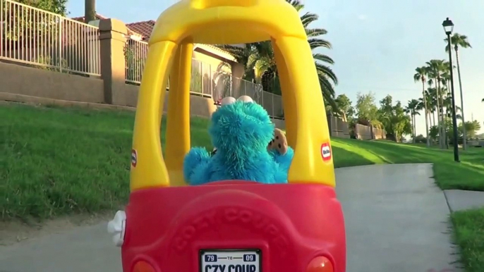 Cookie Monster Driving Cozy Coupe Sesame Street Cookie Monster Bad Driver Crashing Falling tyKVUwYKa