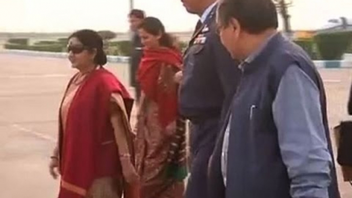 External Affairs Minister Sushma Swaraj leaves for Pakistan, will meet Nawaz Sharif