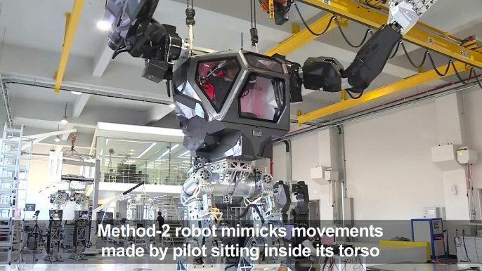 Avatar-style South Korean manned robot takes first baby steps-72V3cWskP78