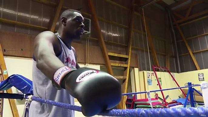 French Thai boxer Patrice Quarteron takes on British Daniel Sam