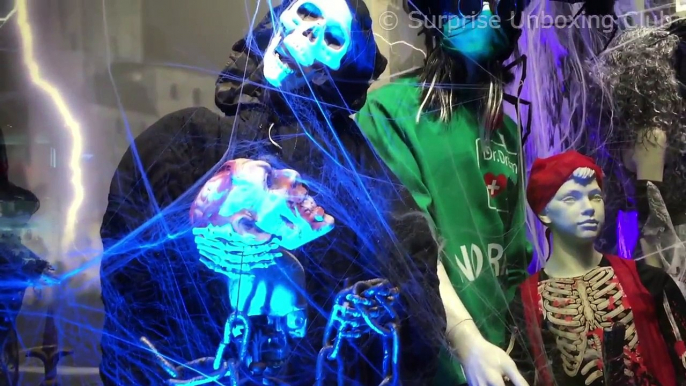 Halloween Creepy Horror Shopping Window - Costumes and Decoration
