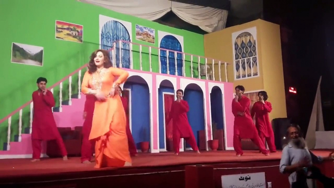 Maza landay pacha pandey - Nargis Live Stage Dance - Pakistani Hot Nanga Mujra 2016