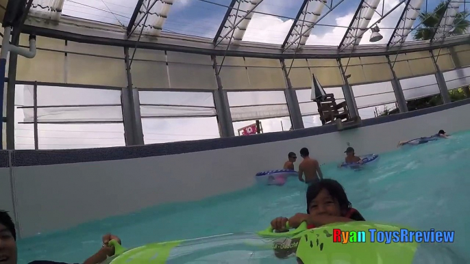 WATERPARK WAVE POOL Family Fun Outdoor Amusement Giant Waterslides  Ryan ToysReview-u_z