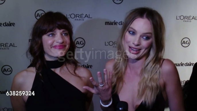 (Adoring Margot Robbie) Margot aux Marie Claire's Image Maker Awards 2017- Interviews - Los Angeles (10/01/17)