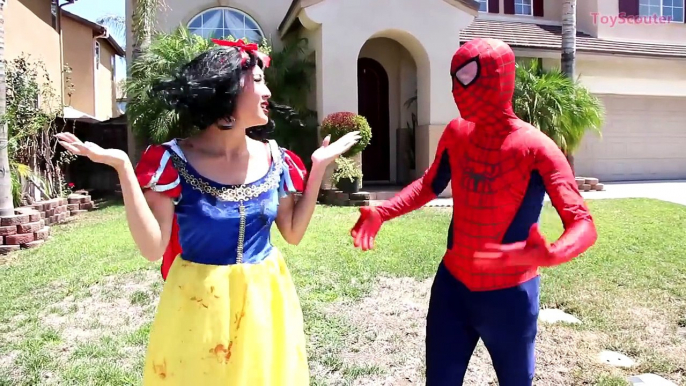 Spiderman Spills Ketchup on Snow White! w/ The Witch in Real Life