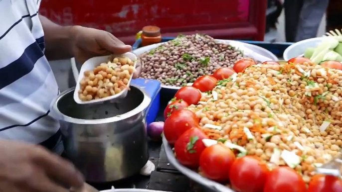 The wonderful skill of Indian hawkers