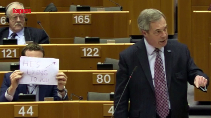 "Il vous ment", quand Nigel Farage se fait piéger lors d'un discours au Parlement européen