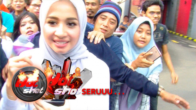 Hot Shot Seruuu: Laudya Cynthia Bella Dilamar Kekasih? - Hot Shot 28 Januari 2017017