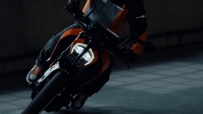 KTM 125 DUKE - The spawn of The Beast @KTM