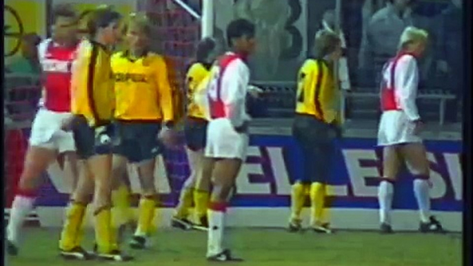 09.03.1988 - 1987-1988 UEFA Cup Winners' Cup Quarter Final 1st Leg BSC Young Boys 0-1 AFC Ajax