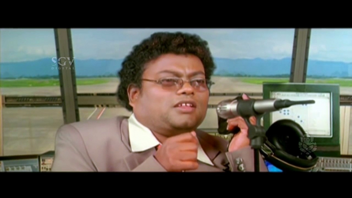 Sadhu Kokila Comedy as flight attendant _ Kannada Comedy Scenes _ Mast Maja Maadi Kannada Movie-SYokI6AkENo