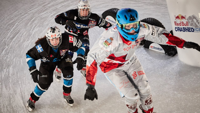 Crashed Ice Saint Paul: Women's Final | Red Bull Crashed Ice 2017