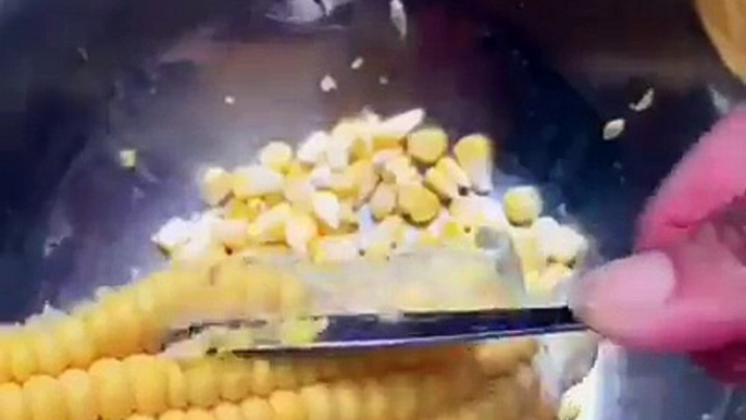 Video Masakan - Membuat jagung kukus yang manis ini cocok