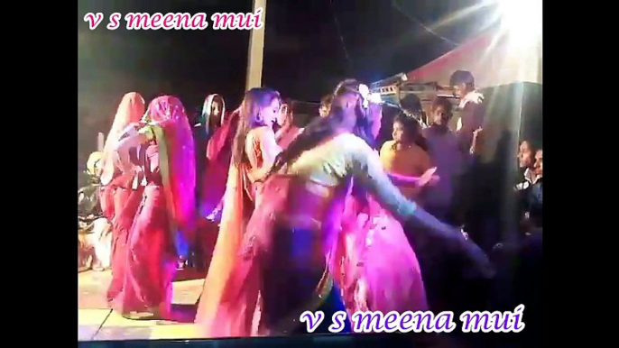 latest marwadi dance on rajasthani songs in wedding 2017//meena geet and dance