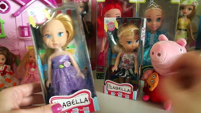 2Малышка Peppa Pig Свинка Пеппа открывает упаковку с новыми куклами Изи и Белла