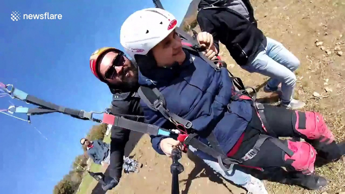 Nasty paragliding crash as take-off fails