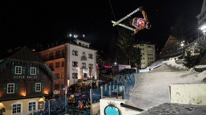 Andri Ragettli Throws Down 2nd Place Run at Red Bull Playstreets 2017